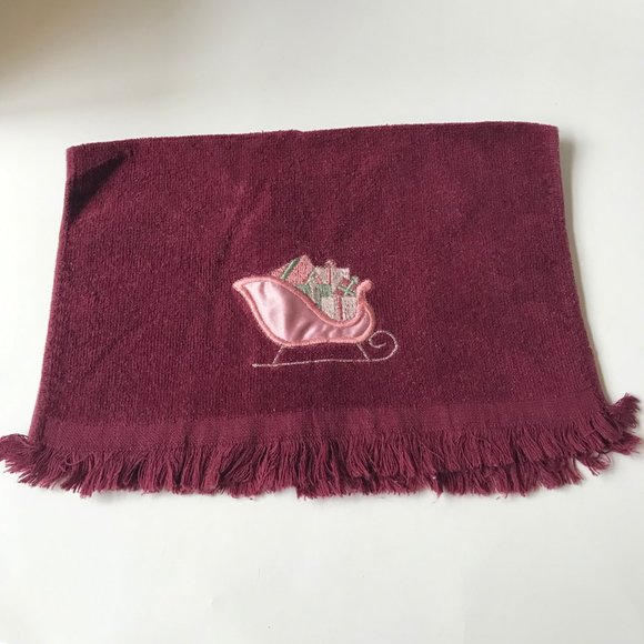 Vintage Christmas Sleigh Tea Towel Embroidered Hand Kitchen Bath Pink Burgundy - Picture 4 of 11